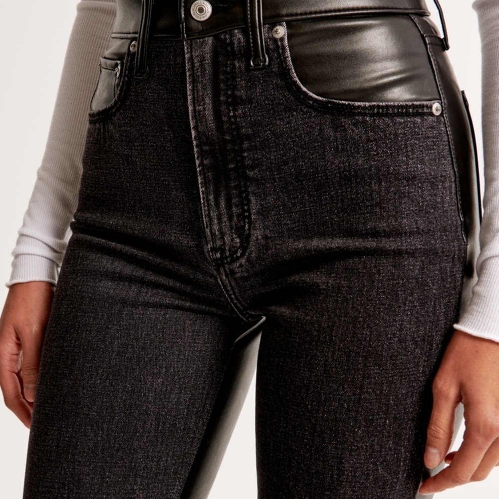 Abercrombie & Fitch UHR Ankle Straight Leather Mix Jeans